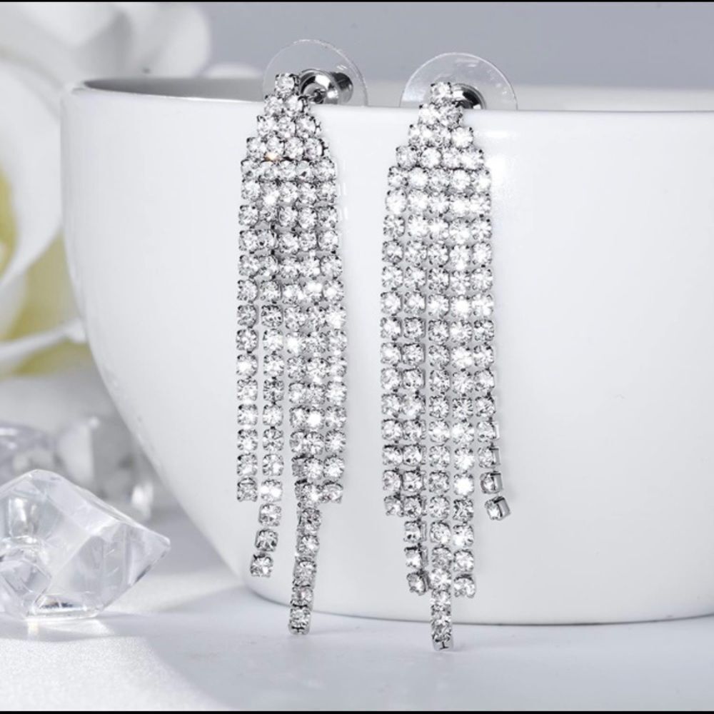 SILVER Chandelier Tassel Dangle Linear Drop Earrings Jewelry Austrian Crystals *